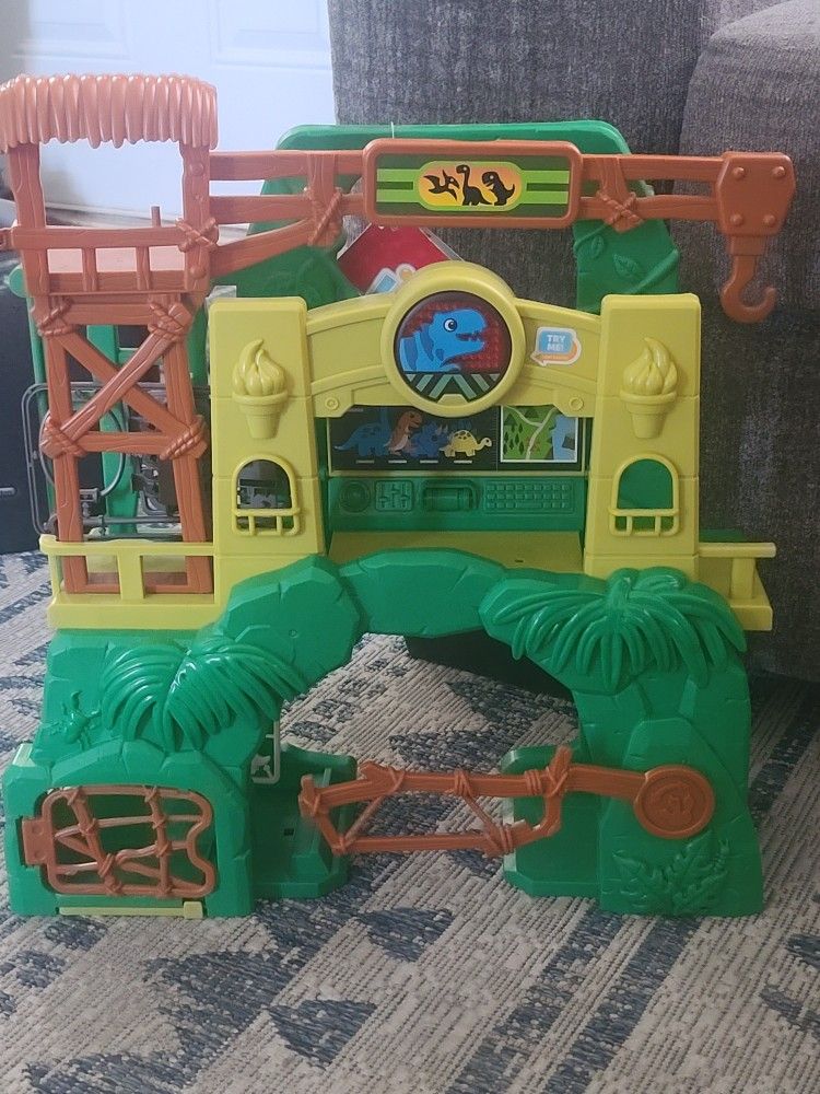 Kid Connection Dino Rescue station with Dino Tote