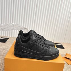 Louis Vuitton Men’s Sneaker With Box 2025 New