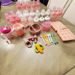 Big Bag Bundle of Baby Bottles & Other Baby Items🩷