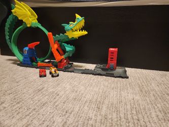 Hot Wheels Dragon Set