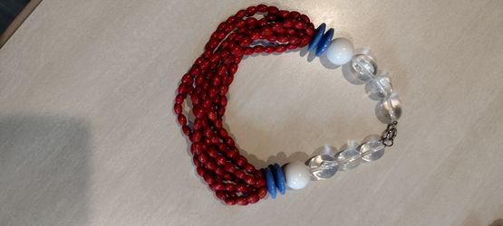 Beaded necklace