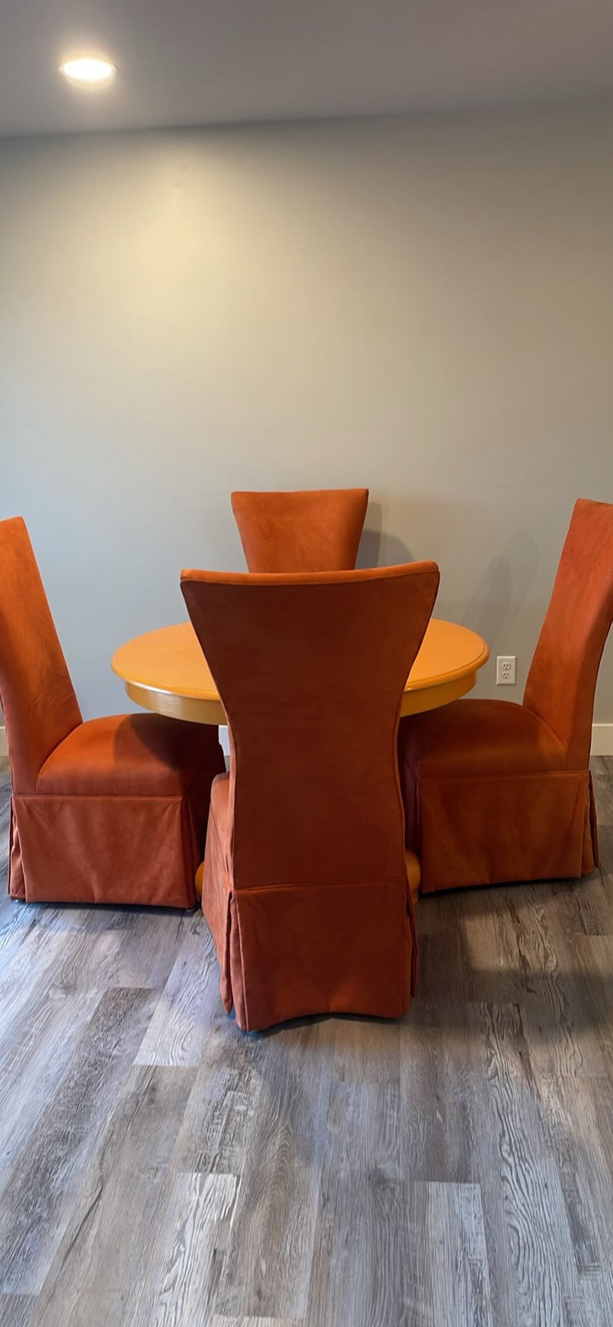 Beautiful Dining Table And Chairs