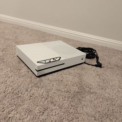 Xbox 1 with controller