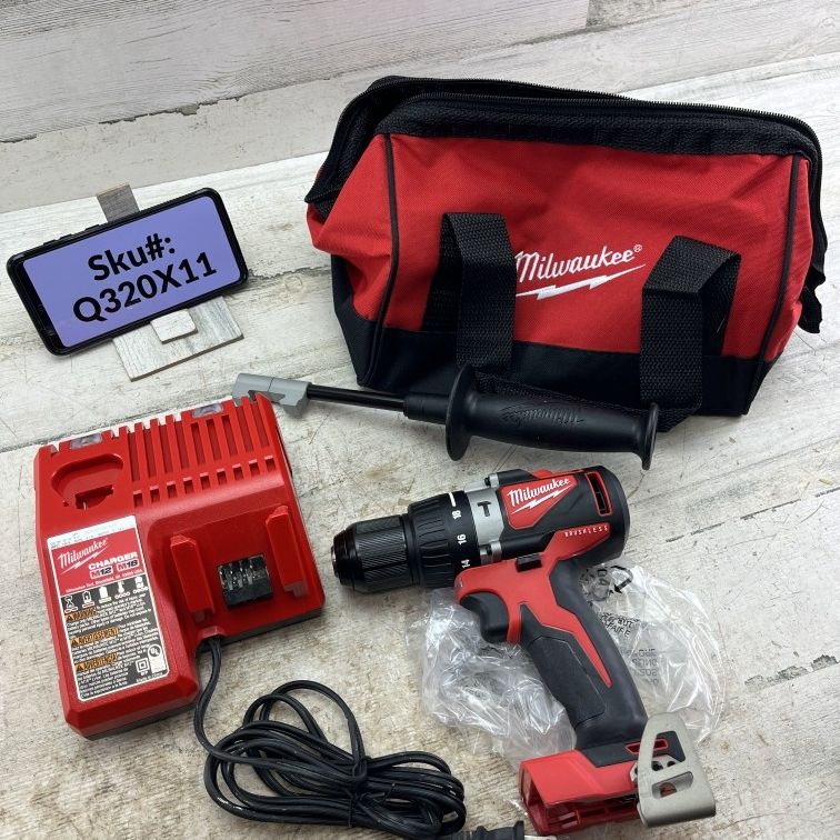 Milwaukee M18 18V Brushless Hammer Drill Kit One 2Ah Battery & Bag