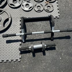 Pull up bar and ab roller 