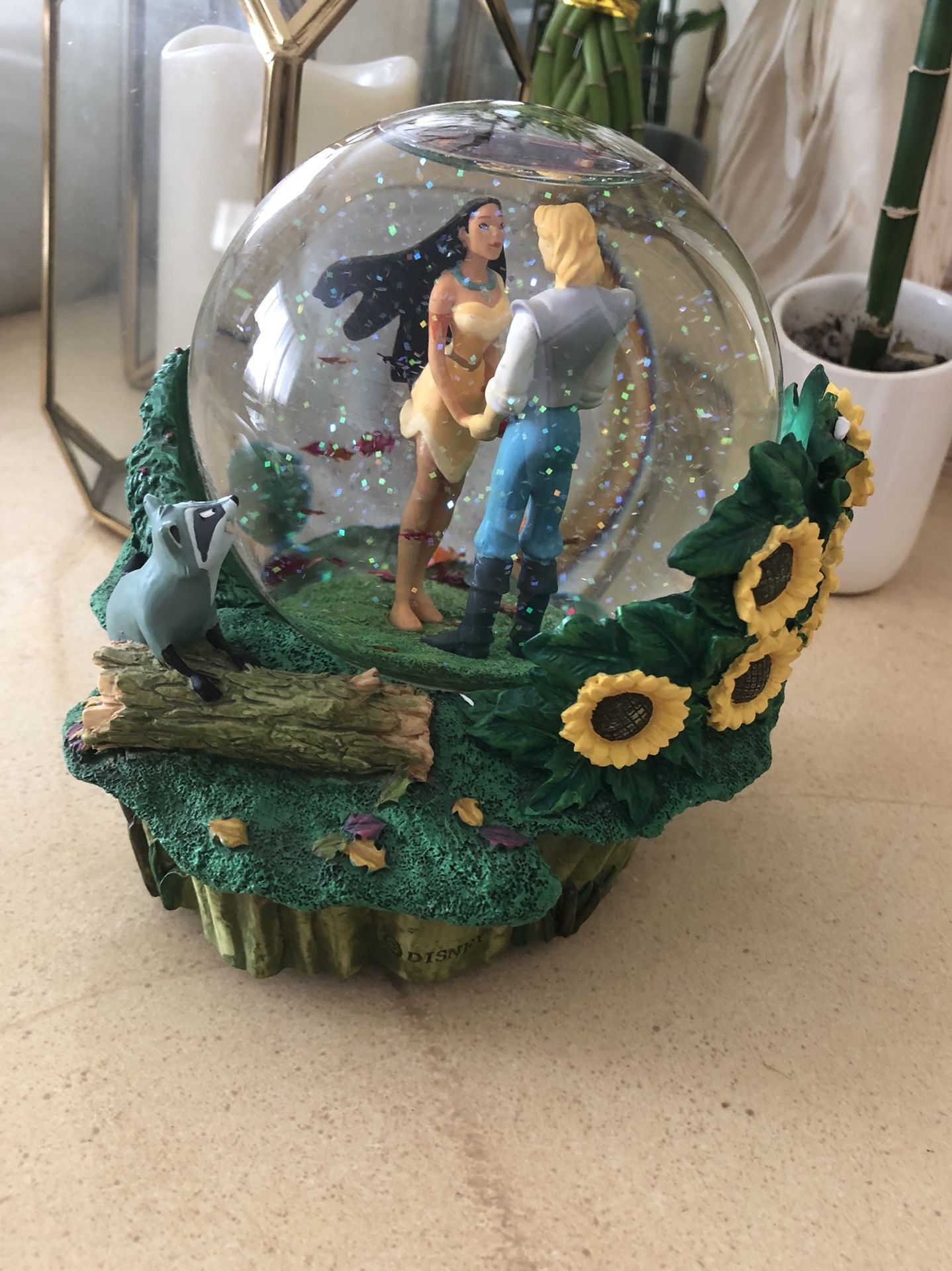 Disney snow globe music box- Pocahontas
