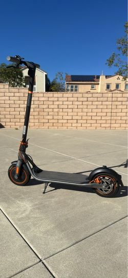 Segway Ninebot F35 Electric Scooter – Spare Brake Disc Included