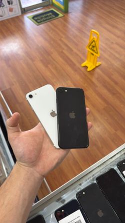 iPhone SE Factory Unlock Used 