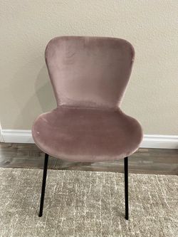 Velvet chair 🪑