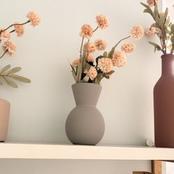 Set  Of Decorative Vase With Flowers 