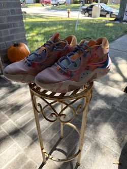 Nike youth PG size 7