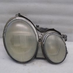 DK904324 98-03 MERCEDES-BENZ CLK430 FRONT RIGHT SIDE HEADLIGHT LAMP HALOGEN OEM