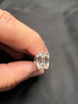 IGI Emerald Cut Diamond 1.04 CT VVS2 E