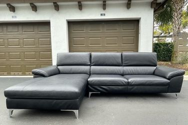 Couch/Sofa Sectional - Perazzi - Delivery Available 🚛