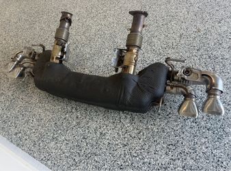 Like New - 🔥 CORVETTE OEM exhaust system