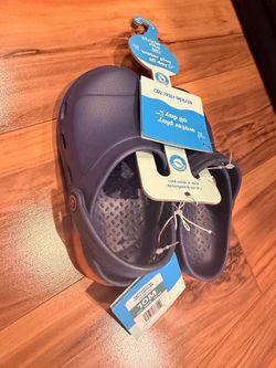 Stride rite clogs/crocs