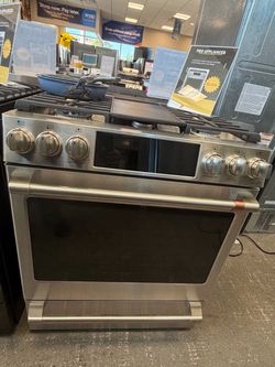 Cafe gas range in stainless steel