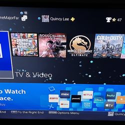 PlayStation 4 2tb 3 Controllers