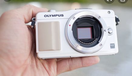 Olympus pen epm-2 With 12-42 &25 Mm 1.8 Lens