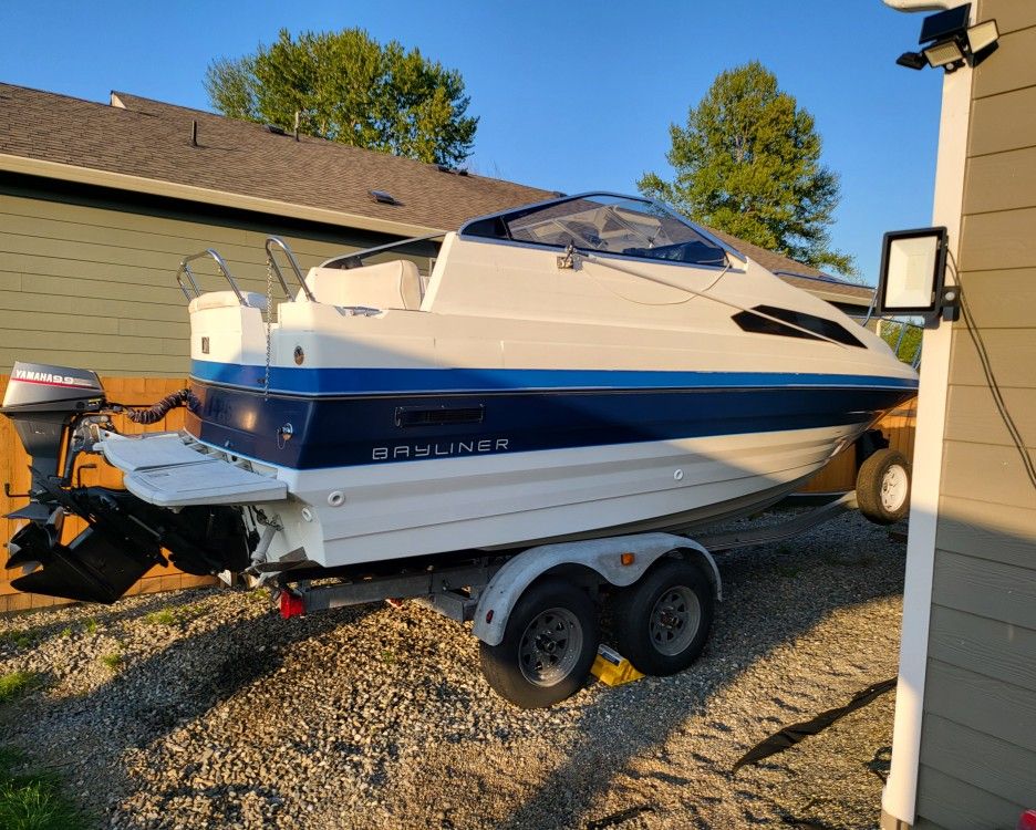 Boat Bayliner 2155 Siera Sun