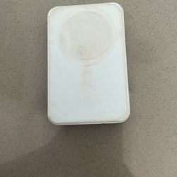 Magnetic IPhone charger