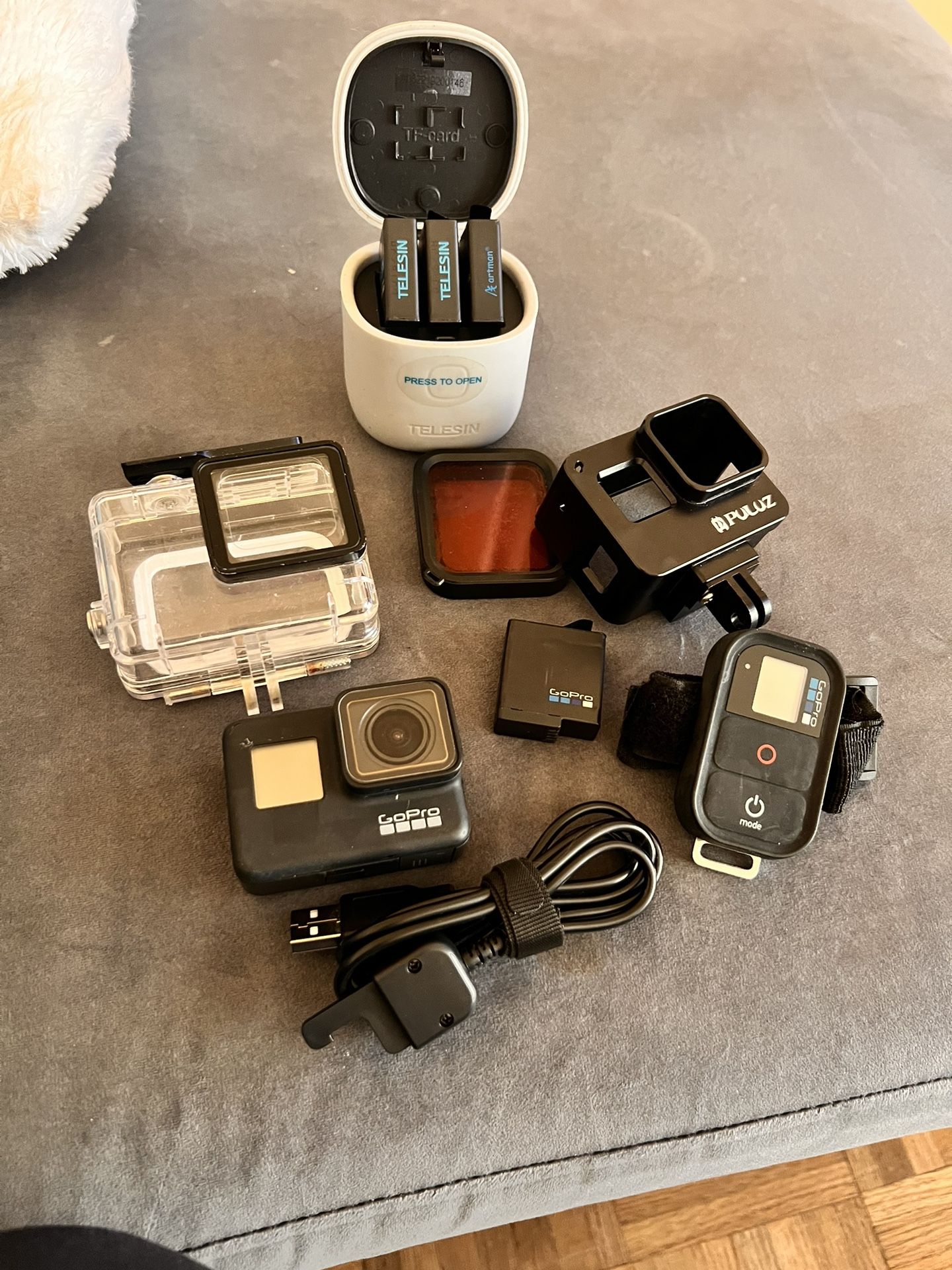 Gopro 7 W/extra Batteries And Accessories