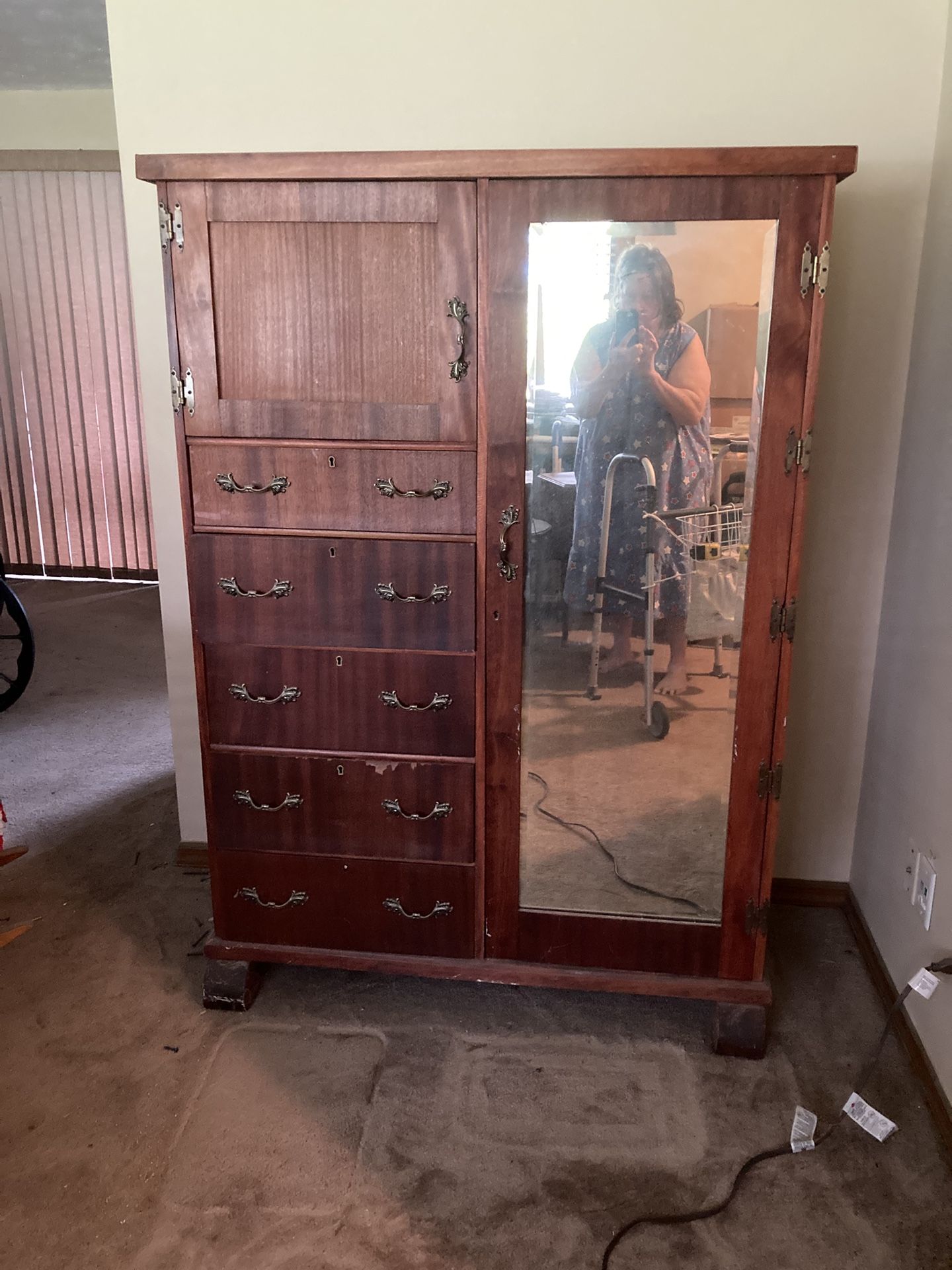 Vintage Armoire/Wardrobe