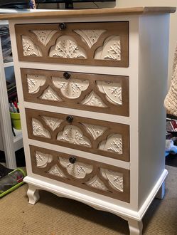4 Drawer Nightstand/Dresser