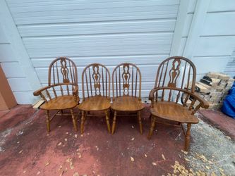 Mid Century Set of 4 Vintage Cochrane Furniture Victorian Style Solid Oak Windsor Dining Chairs