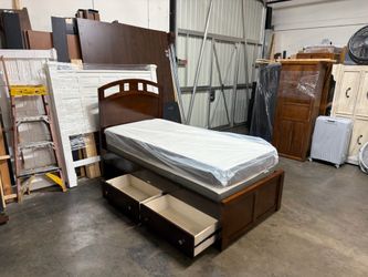 Twin bed with mattress $220