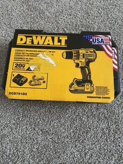 DeWalt compact brushless drill driver kit