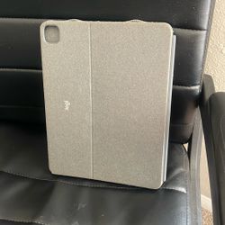 Logitec Combo Touch for Ipad Pro 12.9 inches 