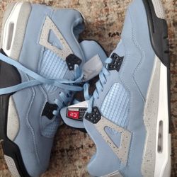 AIR JORDAN 4 RETRO size 10.5