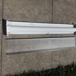 Fluorescent Lights 4-feet Long