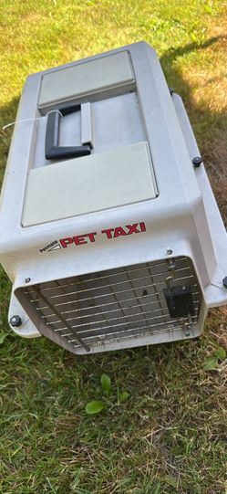Pets traveling cage 12”x19” in and 13” inches tall