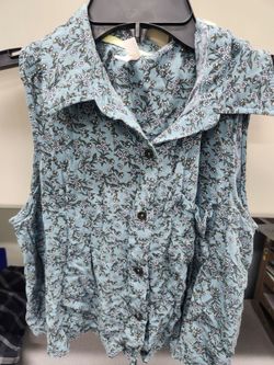 Xhilaration Top Size Medium