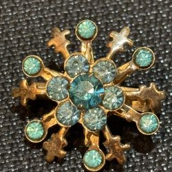 Vintage teal delicate look flake pin