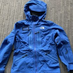 North Face Women’s Summit Futurelight Jacket NWT
