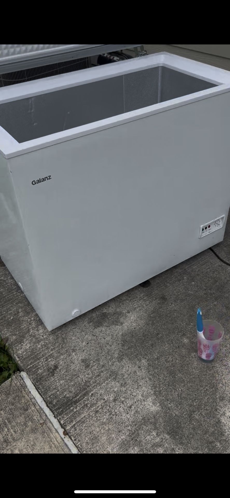 White,10.2 Cubic Feet,