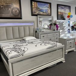 4PC King Bedroom Set w/ LED Lights