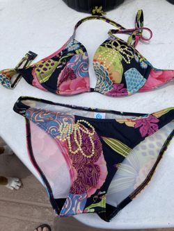 NEW Bautiful Black Bikini With Sequence Detail Size Small