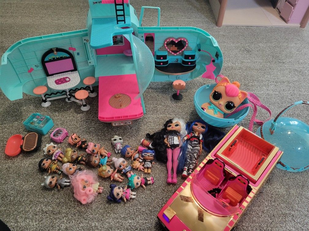 LOL Glamper , Dolls , Car And Extra Accessories