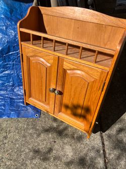Bathroom medicine cabinet