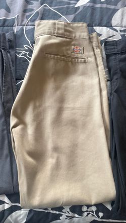 Dickies pants.