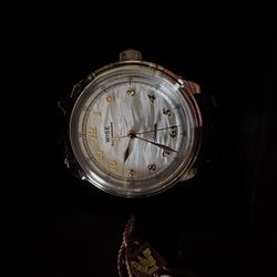 WISE MAHANAKORN Watch 