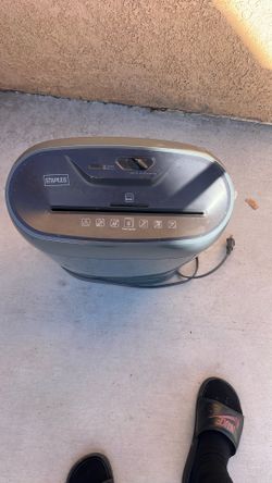 Staples Brand Shredder