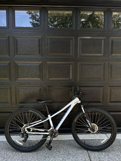 Specialized Pitch Mountain Bike 27.5”