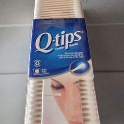 Q-tips 625 Count. Pick up in Garland 75042 by appointment