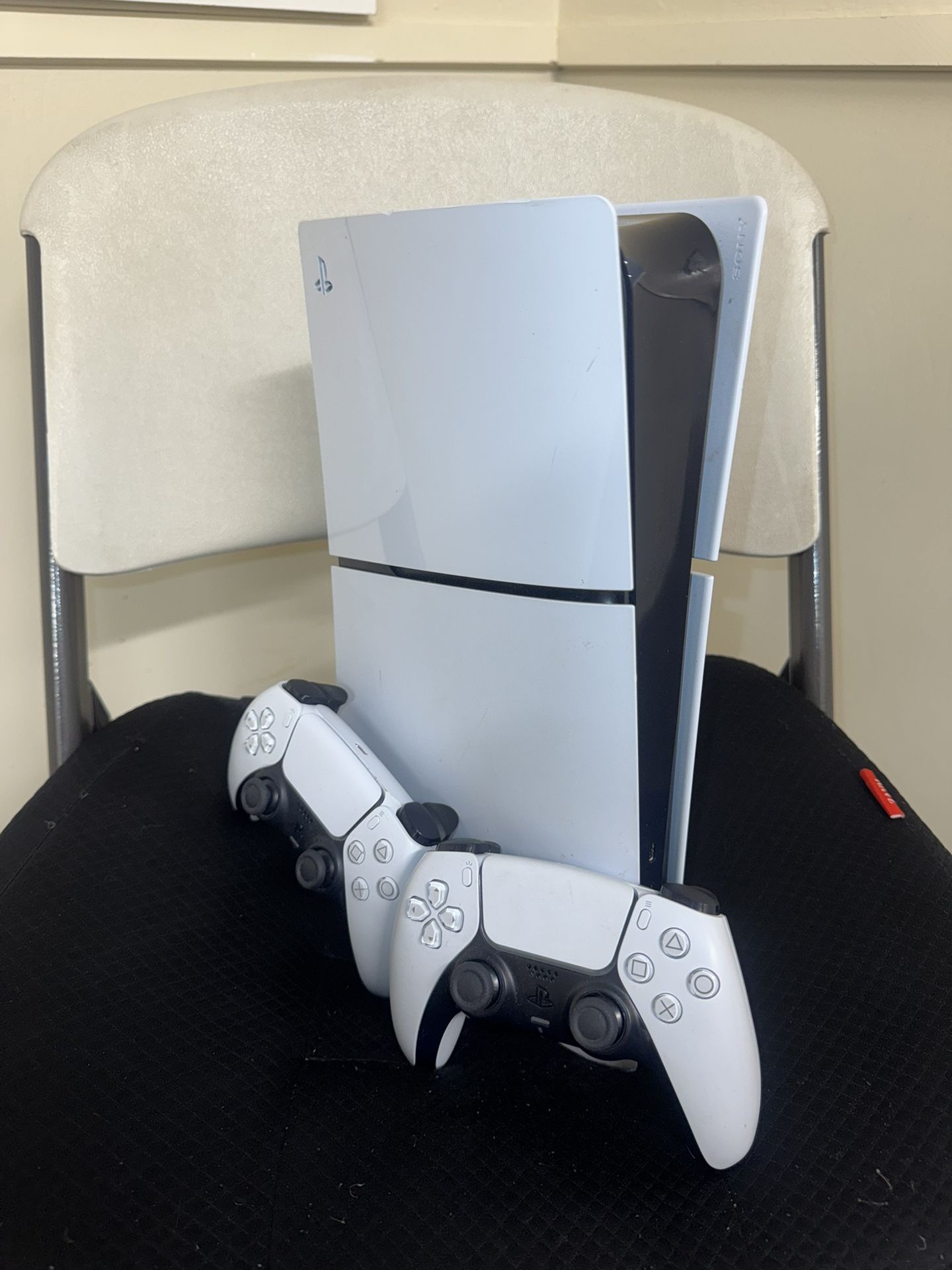 Great PS5. Slim /New HDMI $300