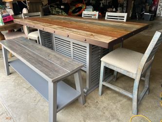 FARMHOUSE DINNING SET
